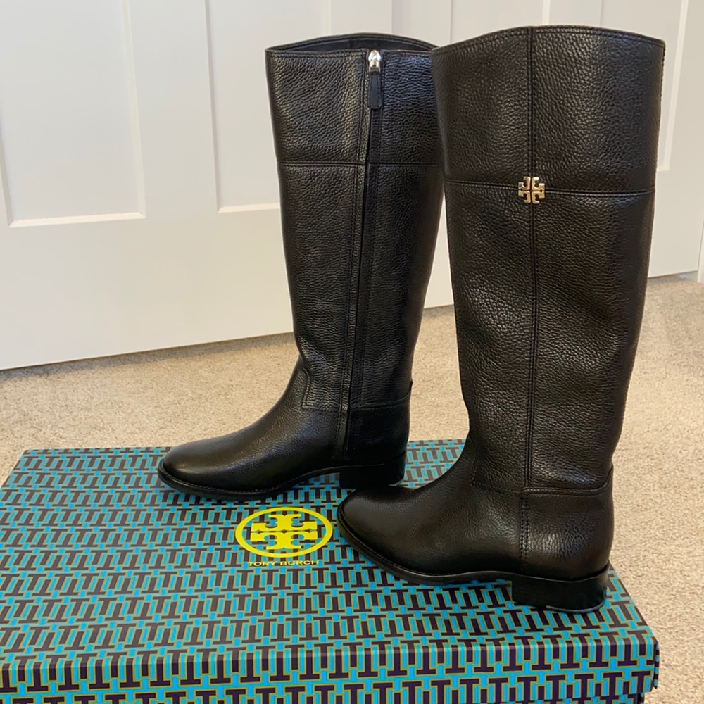New in box Tory Burch black leather size 6M Jolie riding boots